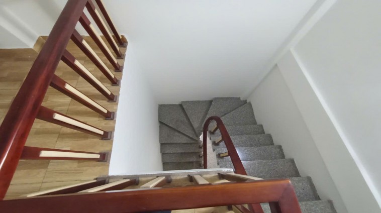 BÁN NHÀ RIÊNG NGÕ 296 LĨNH NAM, 33M2, 5 TẦNG, MT 3.6M, SỔ VUÔNG NỞ HẬU, FULL ĐỒ VỀ Ở NGAY.